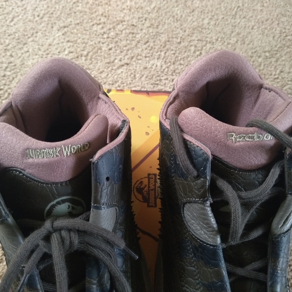 MEN SHOES - Picture 3 of 5